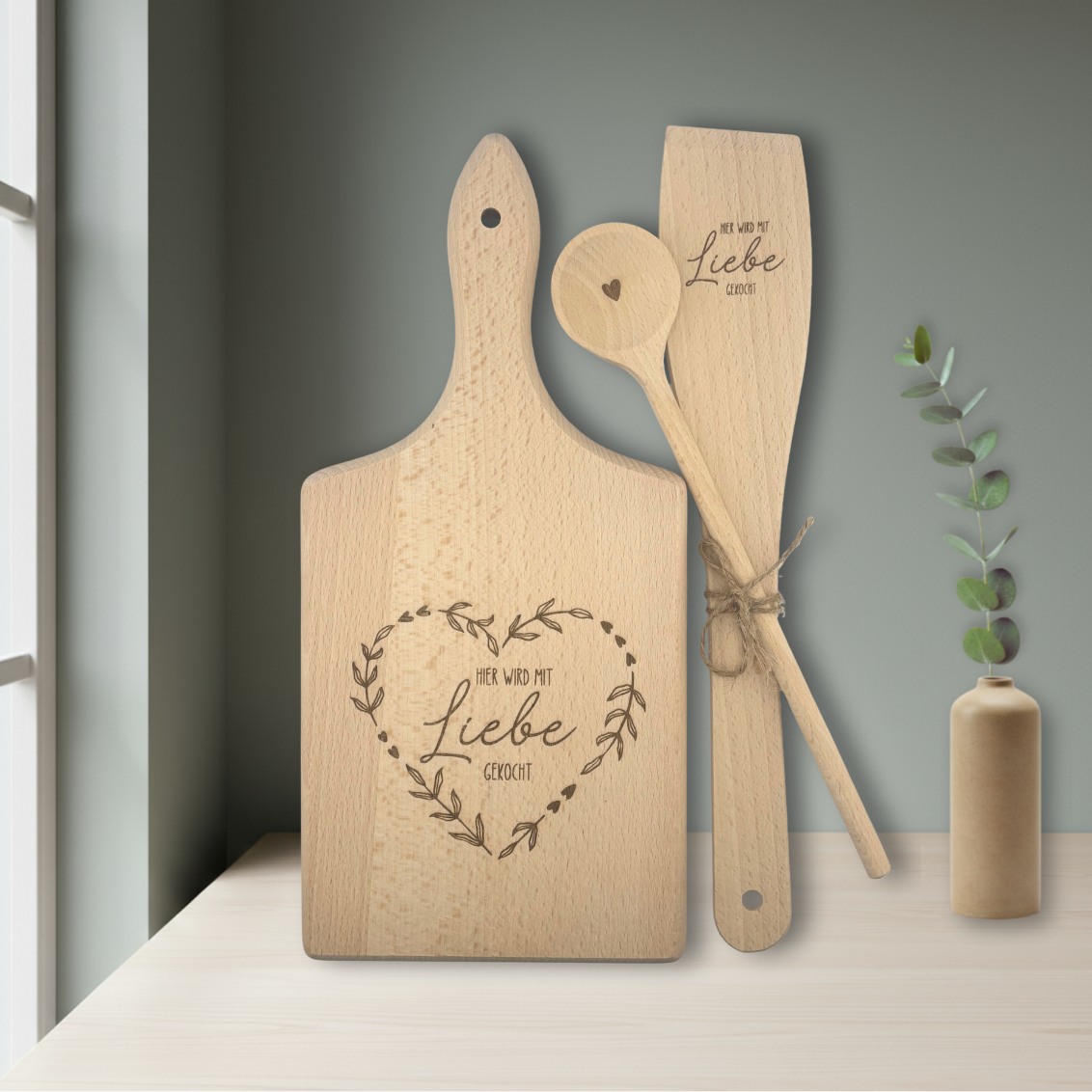 Küchen-Geschenkset aus Holz – Schneidebrett, Kochlöffel & Pfannenwender
