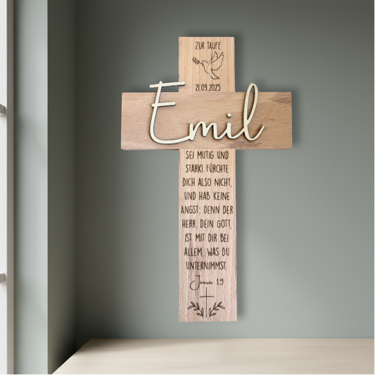 Personalisiertes Kreuz aus Buchenholz – Geschenk zur Taufe, Kommunion & Konfirmation